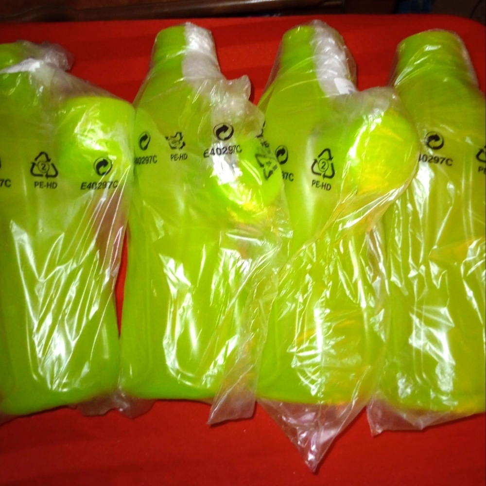 Set of 10 New Tupperware Large 1 liter Eco Water/Storage Bottle bundle